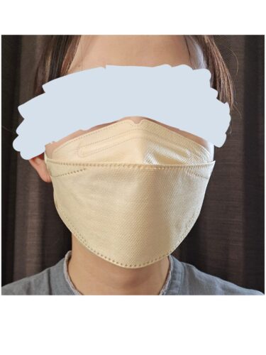 クチラクマスクをつけた画像